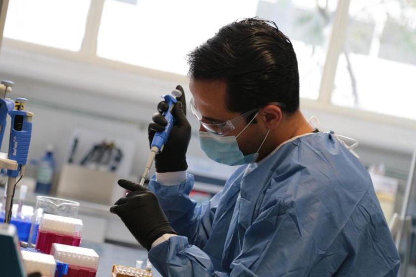 Laboratorios de CUAltos, dinamizan la agricultura, industria de alimentos y empresas en la región