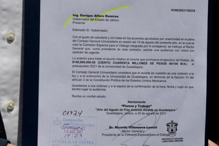 Entrega UdeG solicitud formal al Gobernador y al Congreso para que reciba a Comisión Especial para el Diálogo
