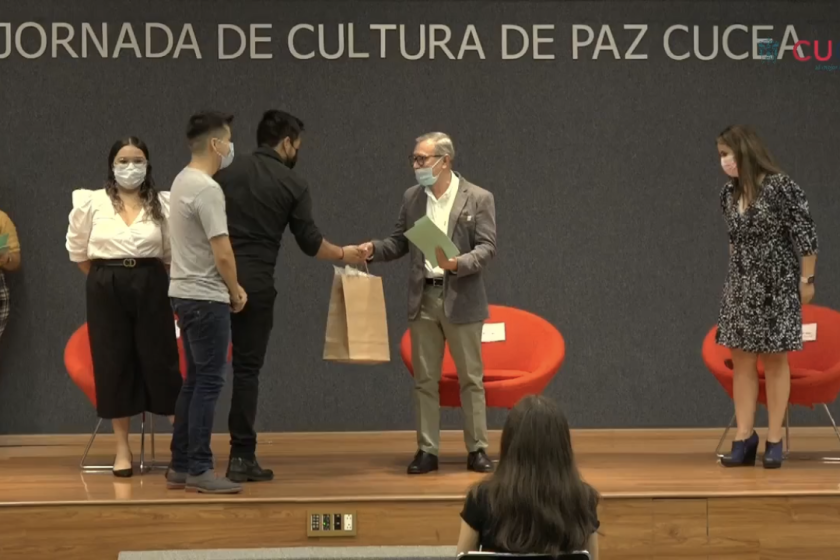 Analizan especialistas la cultura de paz en el CUCEA