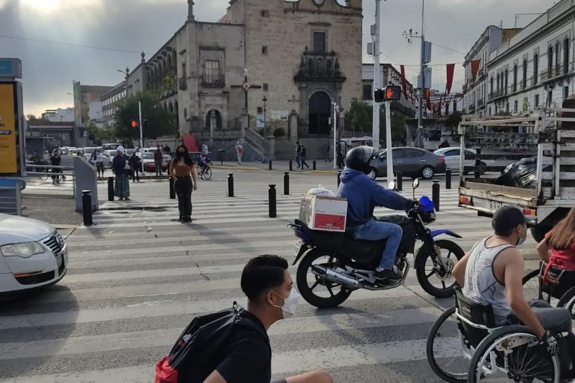 Realizan rodada en silla de ruedas para concientizar