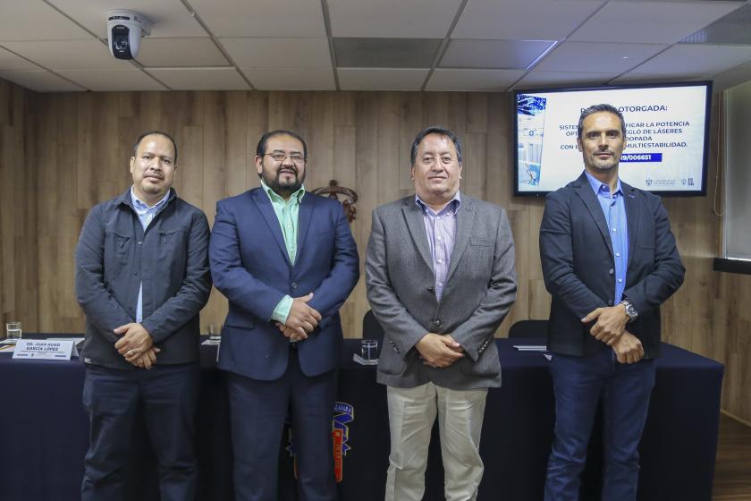 patente por desarrollo de sistema de láseres 