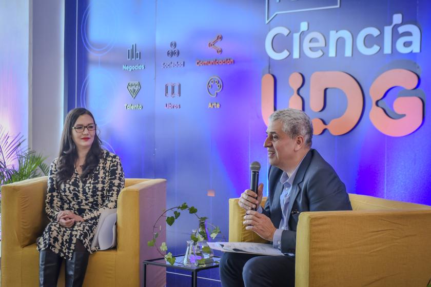 Foro Ciencia UDG en el marco de FIL