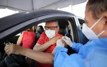 Con el “Drive thru”, CUTonalá aumenta en dos días en 50 por ciento la vacunación anti-COVID-19